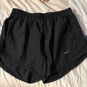 SALE☘️Nike Black Athletic Shorts Lightweight Elastic Waist